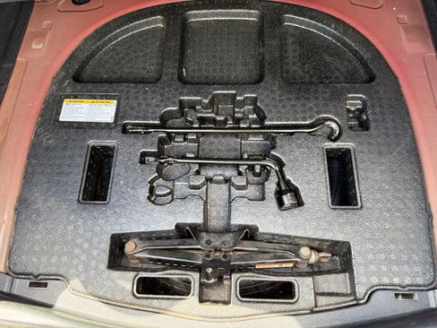 Used 2018 Toyota Camry SE w/ Convenience Package image 39