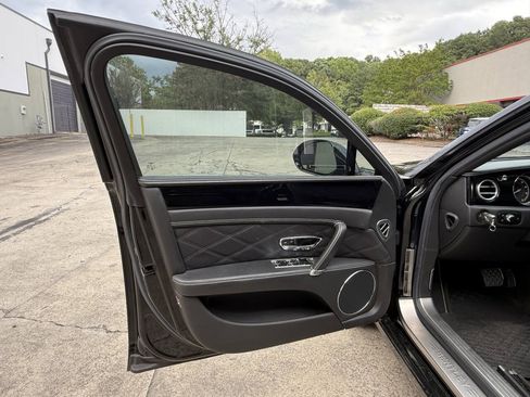 Used 2016 Bentley Flying Spur V8 AWD/4WD image 34