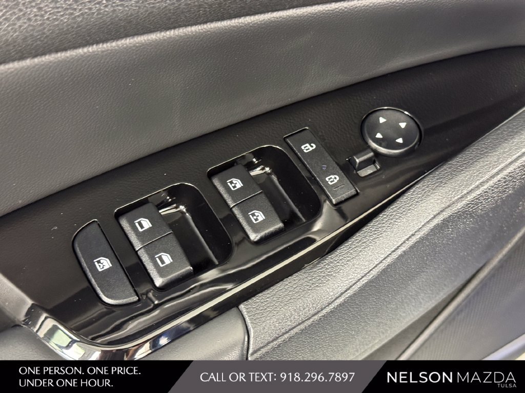 Used 2024 Kia Sportage EX FWD image 18