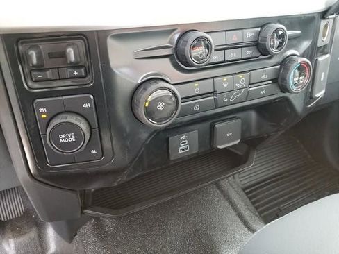 New 2025 Ford F550 4x4 Regular Cab Super Duty image 23