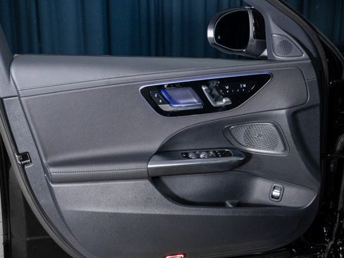 Used 2026 Mercedes-Benz C 300 Sedan image 12