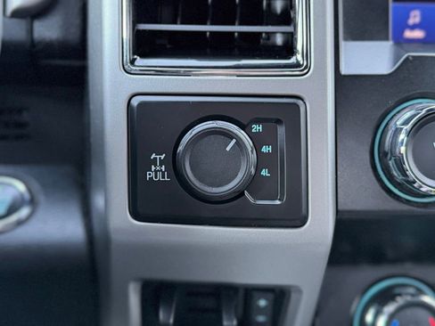 Used 2020 Ford F350 Lariat w/ Lariat Ultimate Package image 12