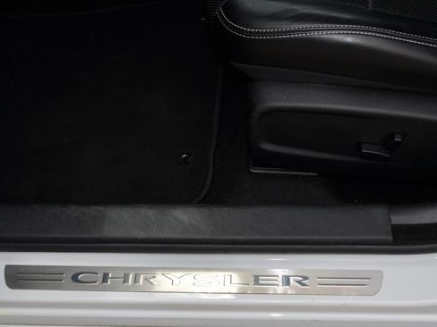 Used 2023 Chrysler 300 S w/ Comfort Group RWD image 10