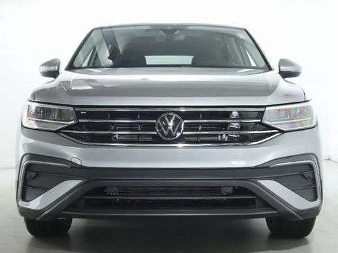 Certified 2024 Volkswagen Tiguan SE AWD/4WD image 5
