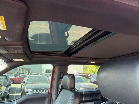 Used 2019 Ford F150 Lariat w/ Equipment Group 502A Luxury AWD/4WD image 18