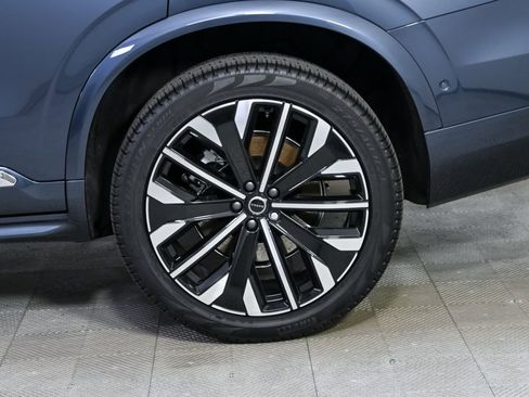Certified 2026 Volvo XC90 B6 Plus w/ Protection Package Premier AWD/4WD image 42