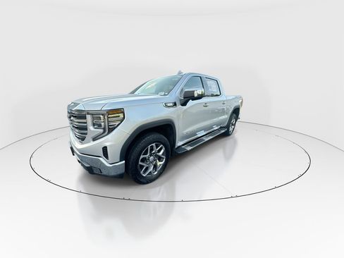 Used 2022 GMC Sierra 1500 SLT AWD/4WD image 4