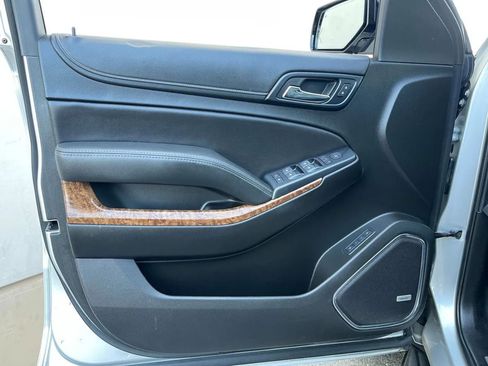 Used 2019 Chevrolet Tahoe Premier w/ RST 6.2L Performance Edition image 17