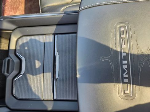 Used 2023 RAM 1500 Limited AWD/4WD image 10