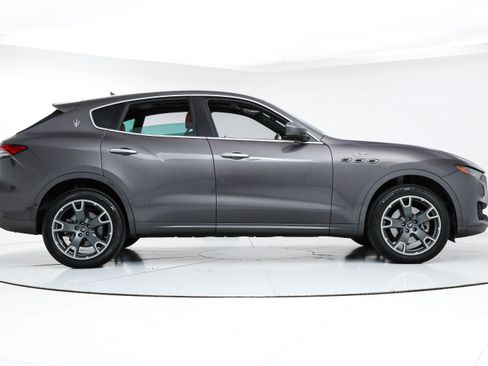 Certified 2023 Maserati Levante GT AWD/4WD image 6