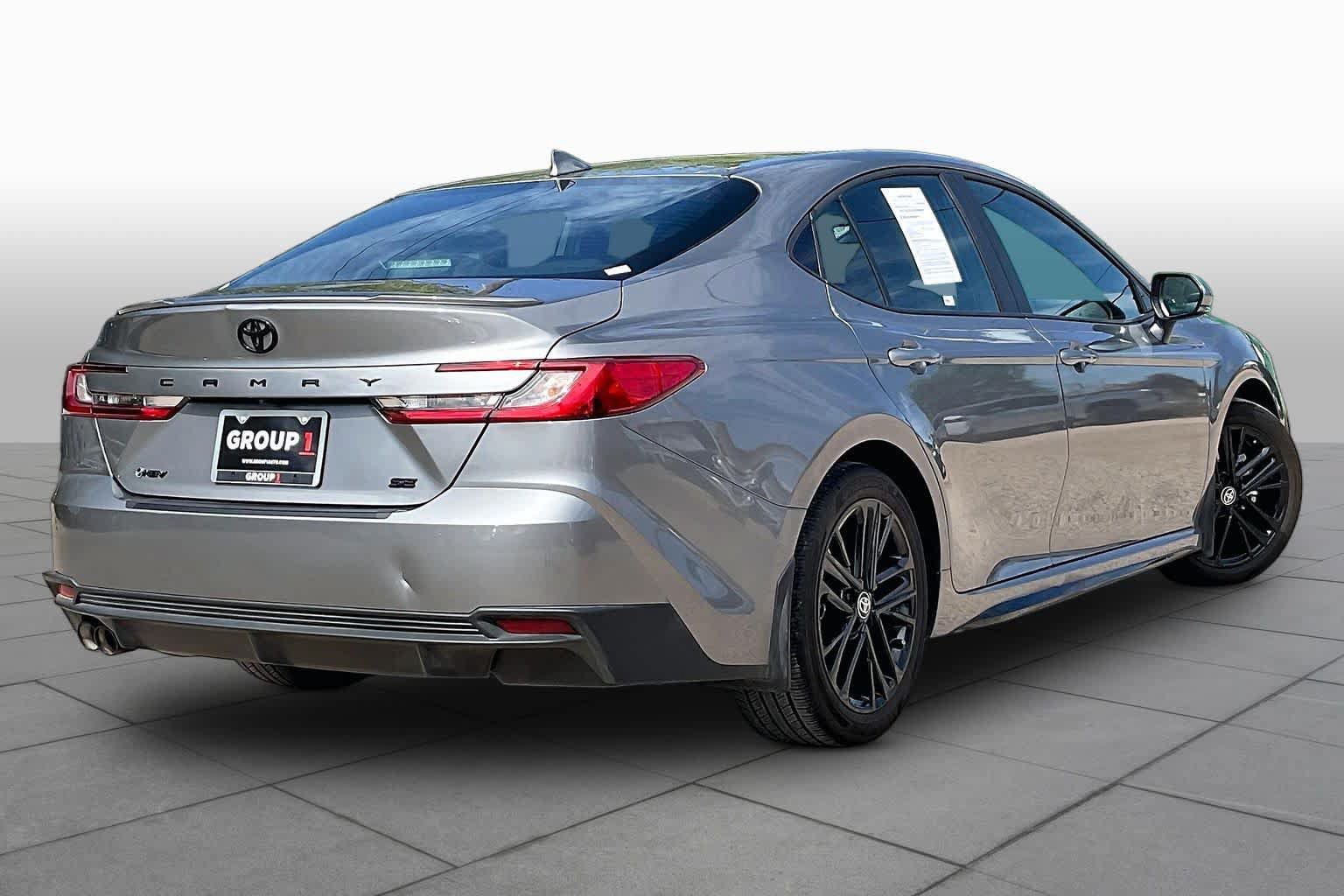 Used 2026 Toyota Camry SE w/ Convenience Package FWD image 13
