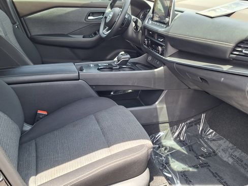 Used 2023 Nissan Rogue SV FWD image 23