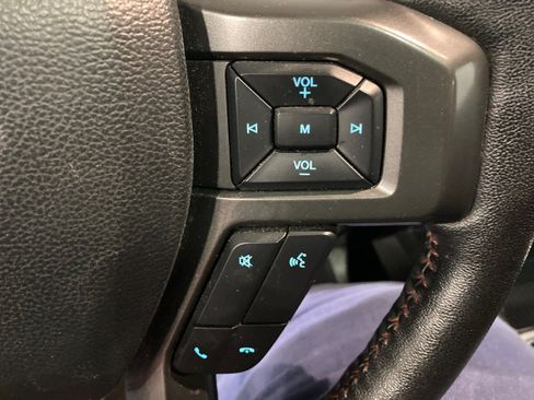 Used 2019 Ford F150 Lariat w/ Equipment Group 502A Luxury AWD/4WD image 31
