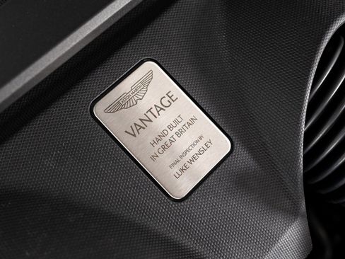 Used 2025 Aston Martin V8 Vantage Coupe RWD image 41