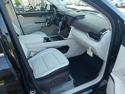 New 2026 GMC Acadia Denali w/ Super Cruise Package FWD image 19