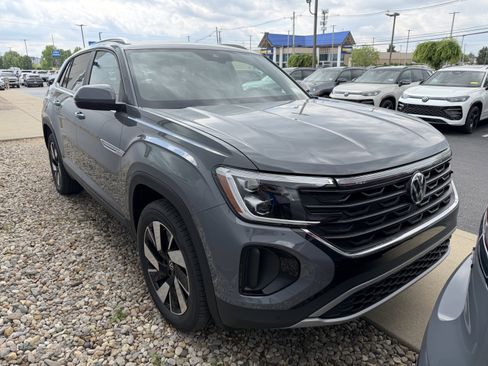 New 2026 Volkswagen Atlas Cross Sport SE AWD/4WD image 2