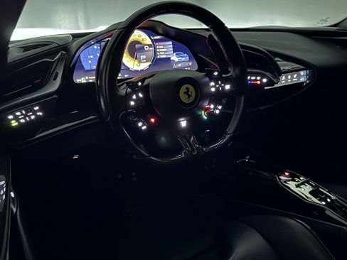 Used 2021 Ferrari SF90 Stradale image 39