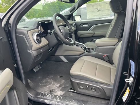 New 2026 Chevrolet Colorado ZR2 w/ Midnight Edition AWD/4WD image 5