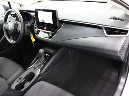 Used 2026 Toyota Corolla LE FWD image 33