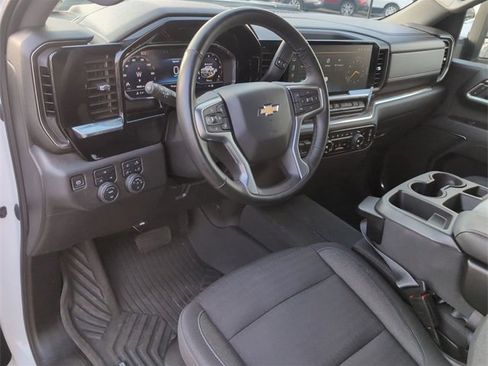 Used 2024 Chevrolet Silverado 2500 LT image 10