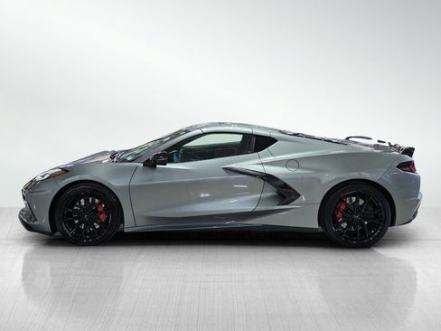 Used 2024 Chevrolet Corvette Stingray Preferred Cpe w/ Z51 Performance Package RWD image 4