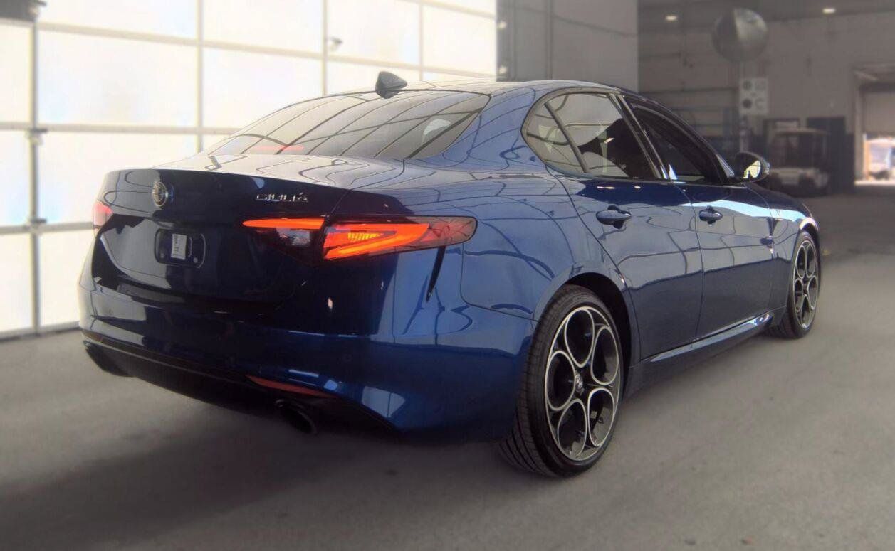 Used 2023 Alfa Romeo Giulia Ti w/ Active Assist Plus Package RWD image 2