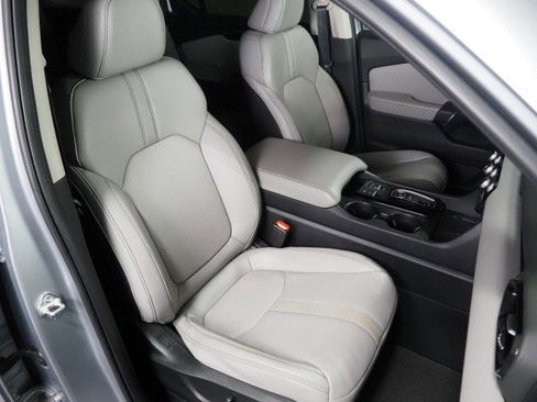 Used 2023 Honda Pilot EX-L image 2