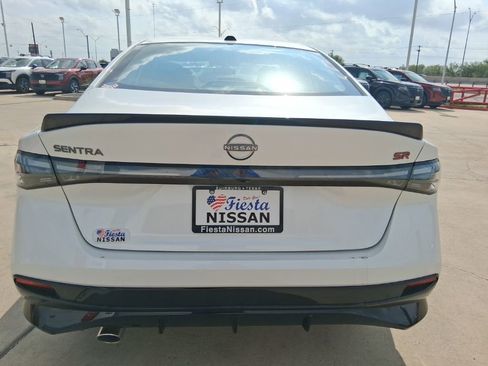 New 2026 Nissan Sentra SR w/ Floor Mat Package FWD image 6
