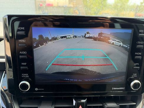 Used 2022 Toyota Corolla LE FWD image 23