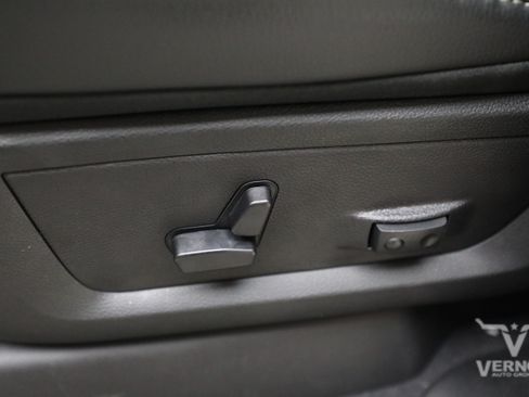 New 2026 RAM 2500 Laramie AWD/4WD image 14