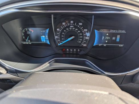 Used 2015 Ford Fusion SE w/ Equipment Group 202A image 18