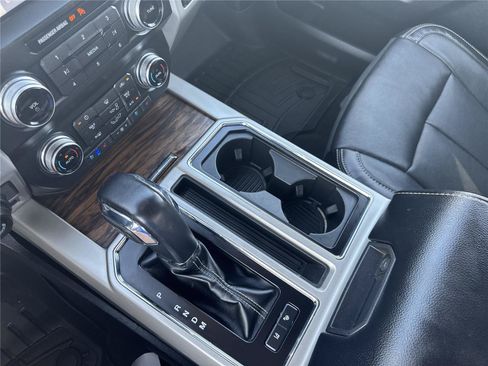 Used 2019 Ford F150 Lariat w/ Equipment Group 502A Luxury AWD/4WD image 29