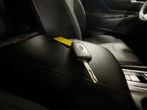 Used 2019 Hyundai Santa Fe SE image 38