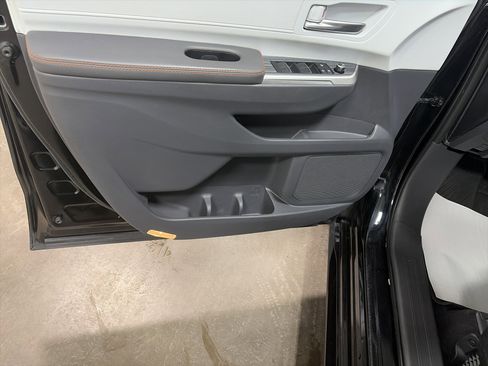 Used 2023 Toyota Sienna XSE w/ XSE Plus Package image 13