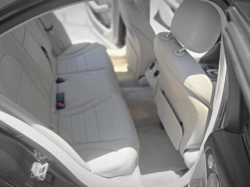 Used 2015 Mercedes-Benz C 300 4MATIC Sedan image 19
