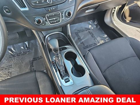 Used 2022 Chevrolet Malibu LT image 23