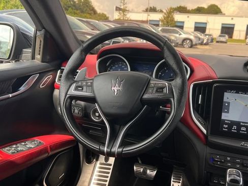 Used 2019 Maserati Ghibli GranSport RWD image 18