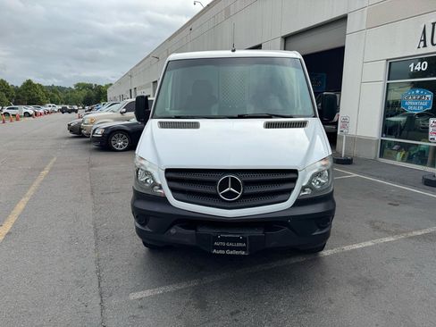 Used 2017 Mercedes-Benz Sprinter 2500 image 3