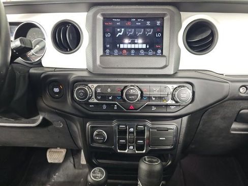 Certified 2021 Jeep Wrangler Unlimited Islander image 21