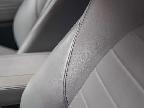 Certified 2021 Toyota Highlander XLE image 21