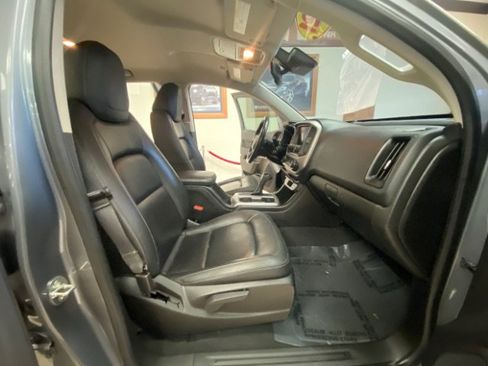 Used 2021 Chevrolet Colorado LT w/ Safety Package RWD image 22