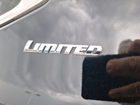 Used 2024 Toyota Tundra Limited AWD/4WD image 13