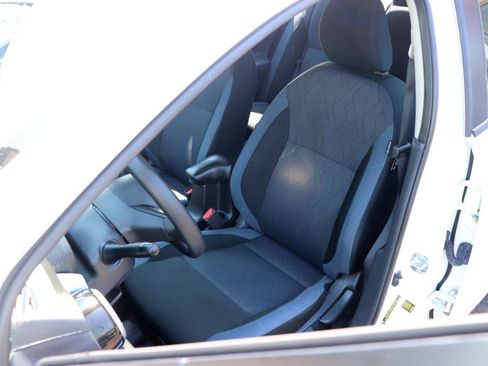 Used 2024 Nissan Versa SV FWD image 11