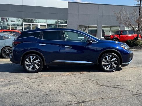 Used 2024 Nissan Murano SL image 2