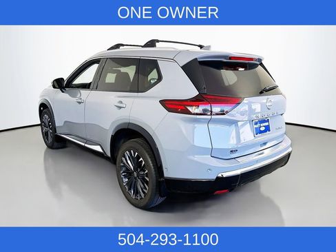 Used 2025 Nissan Rogue Platinum FWD image 9