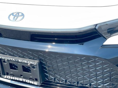 Certified 2026 Toyota Crown AWD/4WD image 18