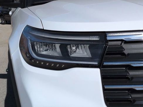 New 2026 Ford Explorer Active image 9