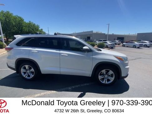 Used 2015 Toyota Highlander Limited w/ Driver Technology Package AWD/4WD image 8