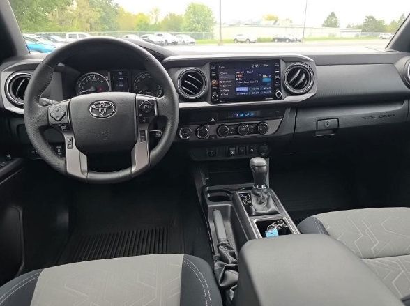 Used 2023 Toyota Tacoma TRD Sport AWD/4WD image 8