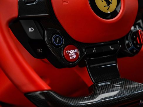 Used 2018 Ferrari GTC4Lusso AWD/4WD image 50